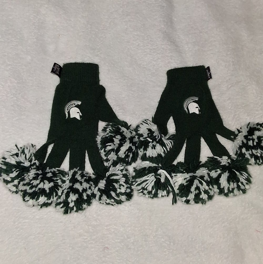 Michigan State Spartans Pom Pom Ball Cheerleader Winter Gloves MSU Ladies